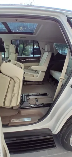 GMC Yukon DENALI 10 VEL AWD AT