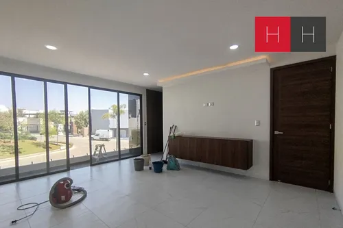 Casa En Venta En Lomas De Angelópolis Ii