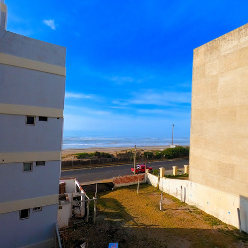 Imagen 14 de 21 de ¿soñas Con Una Vista Directa Al Mar? Este Departamento 1 Ambiente, Con Cochera Es Para Vos! Oportunidad. Oferta.