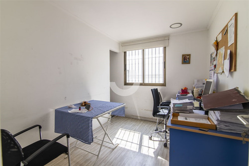 Casa En Venta De 4 Dorm. En Las Condes