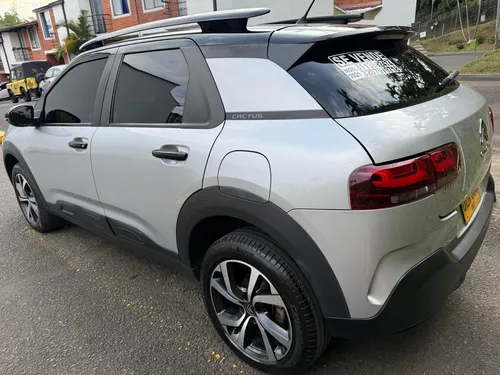 Citroën C4 Cactus 1.6 Shine Turbo Aut