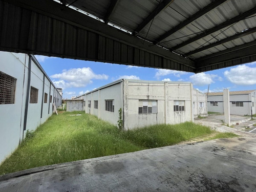 Nave Industrial Alquiler Zona Franca Hainamosa Ii