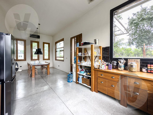 Casa En Venta - Barrio Fincas De San Vicente Chacras