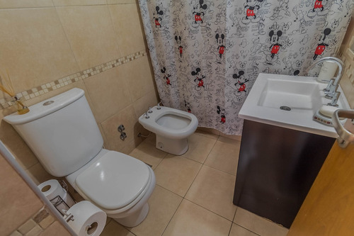 Excelente Semipiso De 4 Ambientes Reciclado En Venta | Acepta Permuta