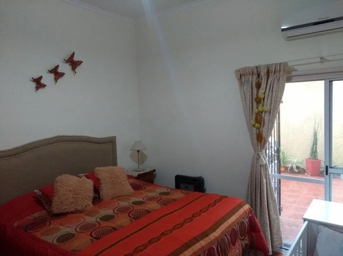 Imagen 7 de 13 de Casa Ph En Venta, Castelar, Independiente Con Patio