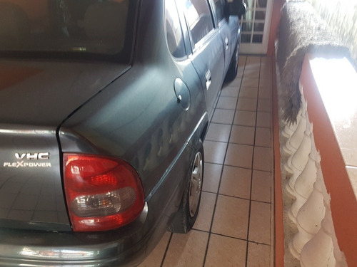 Imagem 7 de 11 de Chevrolet Corsa Life 1.0 Flex