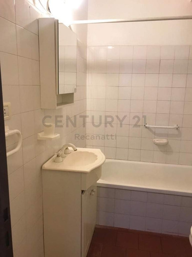 Departamento De 4 Ambientes A La Calle Zona Constitución Id 15319