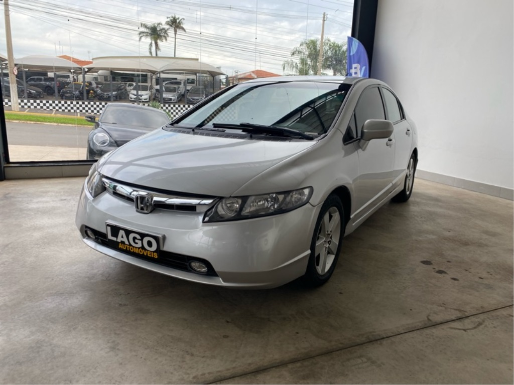 Honda Civic 1.8 LXS 16V FLEX 4P AUTOMÁTICO