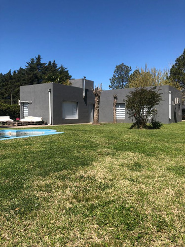 Venta Casa Quinta 2 Dormitorios Mercedes + Casa Para Huéspedes