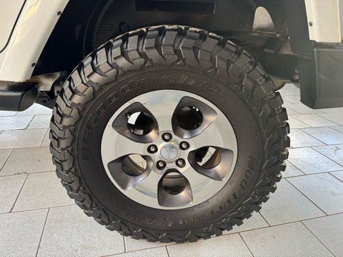 Jeep Wrangler 3.8 V6 Unlimited Sahara JK 4x4 At