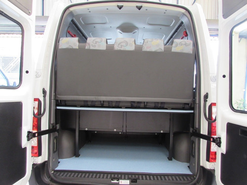 Renault Master Escolar Com Patamar Elevado