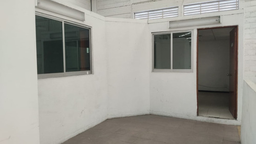 Renta De Bodega En Toluca 1250m2 Con Oficinas