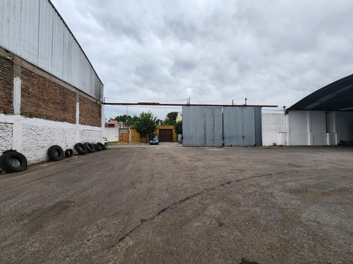 Imagen 7 de 17 de Galpón Industrial Semi Cubierto 700 M² S/ 2.050 De Lote - Oficinas, Baño Y Vestuario- Tablada