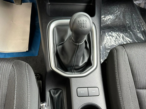 Disponible/inmediata/hilux Mec/2.4cc/2027/diesel/gris Oscura