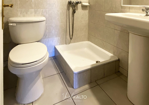 Depto. En Venta 3 Dormitorios Las Condes/ Impecable / Vista