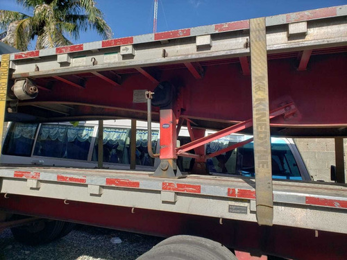 Colas De Camión Resisten 120,000 Libras