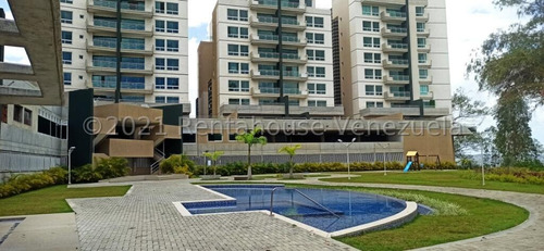 Apartamento En Venta En La Lagunita Country Club. 21-24741jl