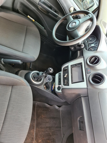 Imagem 4 de 5 de Volkswagen Gol 2013 1.0 Total Flex 5p