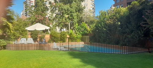 Metro Manquehue/ Apumanque Excelentes 180 M2- Piscina