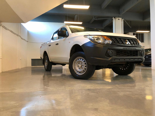 Mitsubishi L200 Nafta 4x4 Único Dueño