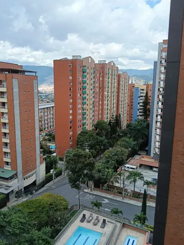 Apartamento En Venta En Loma De Los Bernal. Cod V12481