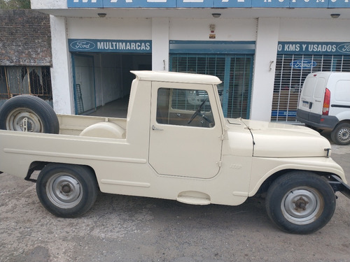 Imagen 10 de 14 de Jeep Ika