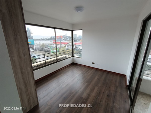 Departamento En Arriendo De 2 Dorm. En La Cisterna