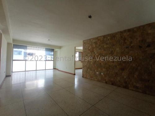 Apartamento En Venta Montalbán Ii 23-31518 Yf