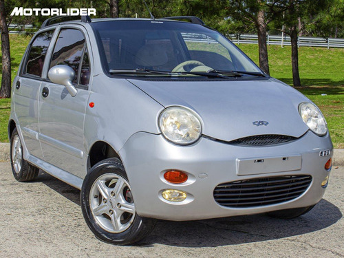 Imagen 7 de 25 de Chery Qq3 Confort 1.1 Extra Full | Permuta / Financia