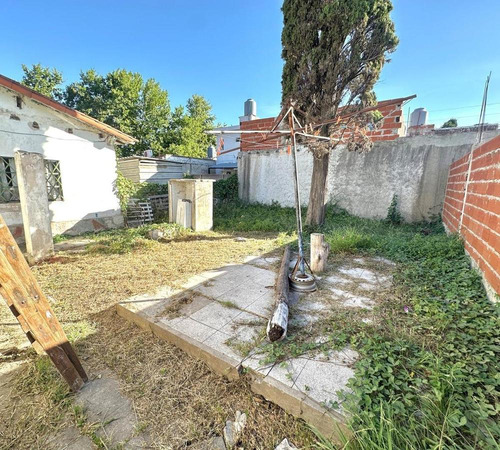 Casa Quinta Con Lote 4 Ambientes Con Amplio Parque Ezpeleta