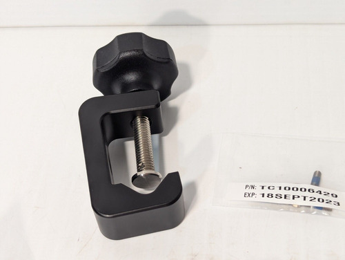 Carefusion 147124-100 Pole Clamp Assembly - Free Shippin Ccf