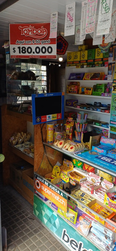 Vendo Kiosco Tradicional De Lezica Excelente Punto .