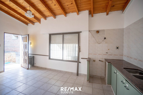 Imagen 14 de 20 de Venta Casa Mas Local Sobre Gran Lote Brcikman 1300