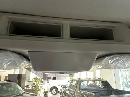Imagen 18 de 20 de Ford Transit Furgon Medio Techo Elevado