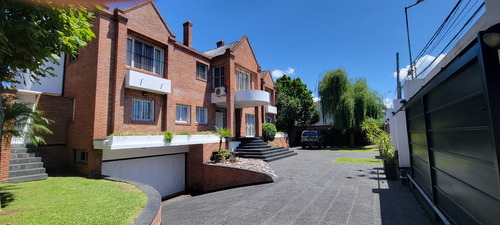 Casa En Haedo Exelente Ubicacion 3 Lotes 