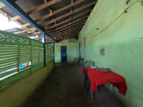 Julio R Perez Vende Casa Granja Cabudare Con Mas 4600 Mts2 Jrp