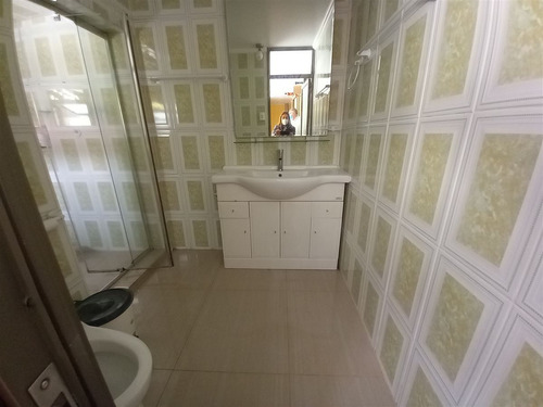 Casa En Venta De 7 Dorm. En Concepción