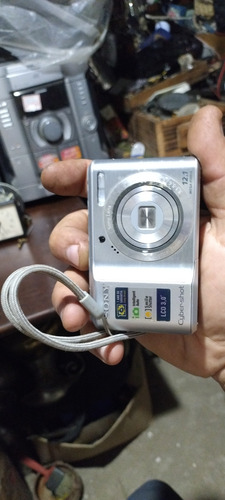 Camera Com Defeito Está Desligando Sozinha Com Defeito No Es (Usado)