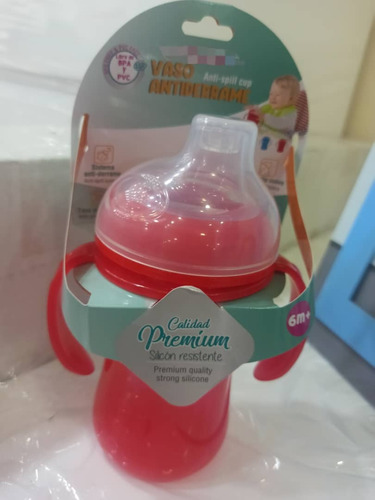 Vaso Antiderrame De Bebe Color Rojo Resistente