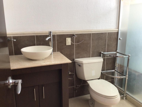 Imagen 12 de 13 de Casa En Renta En Metepec, Fracc. Olivar Del Prado A 2 Min. De Av. Lerma Rápida Salida A Ciudad De México. Cerca De Colegios, Servicios, Parques A 2 Cuadras Del Nuevo Continente