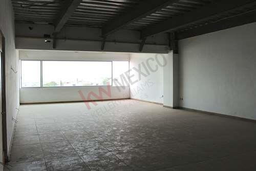 Imagen 8 de 11 de Oficina En Plaza Muran, Frente A Plaza San Luis 6to Piso $27,500.00