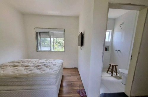 Casa Com 4 Suítes Em Condomínio