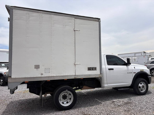 RAM 4000 5.7 Chasis Cabina 4x2 Mt