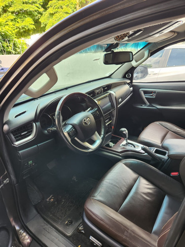 Toyota SW4 2.8 Tdi Srx 7l 4x4 Aut. 5p