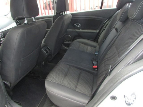 Renault Fluence Dynamique 2.0 16v Hi-flex, Ezh4428