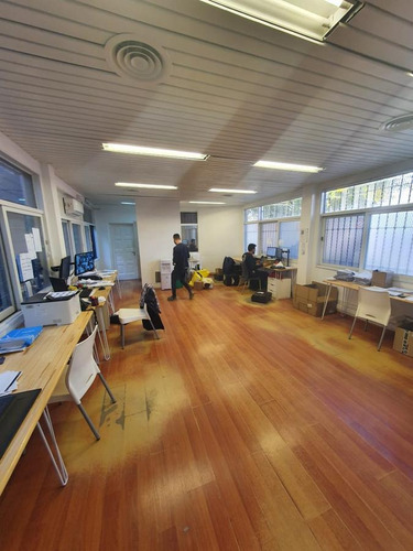 Imagen 15 de 17 de Excelente Inmueble Industrial / Deposito Con Oficinas - Chacarita - E2