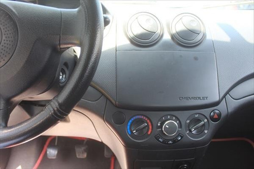 Imagen 8 de 14 de Chevrolet Aveo