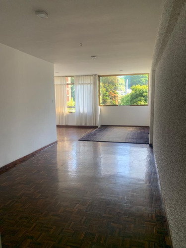 Apartamento De 105 M2 En Alquiler En Villa Florida Municipio Libertador.  Jm