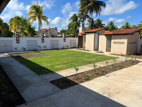 Casa De Praia Menos De 10mts Da Praia Com 3 Quartos