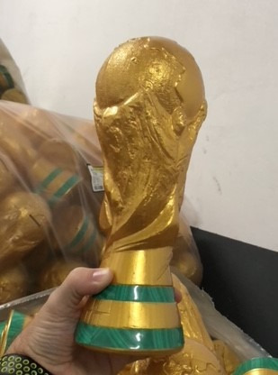 Imagen 2 de 5 de Bolsa X 10 Unidades Copa Del Mundo Alcancia Plastica